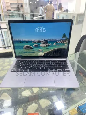 New Laptop Apple MacBook Pro M1 8GB Apple M1 SSD 256GB
