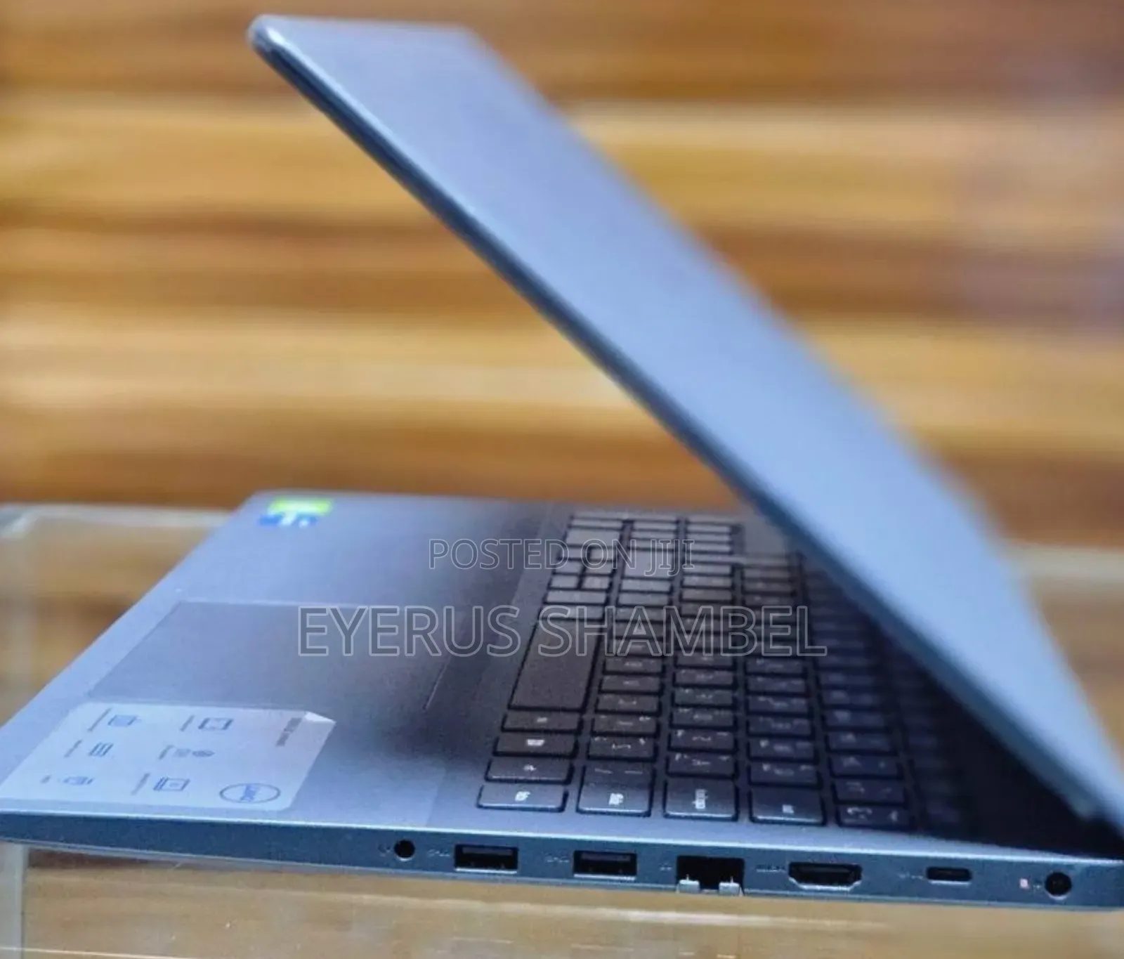 New Laptop Dell Vostro 15 3000 8GB Intel Core I5 SSD 512GB