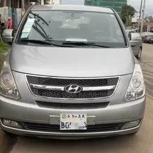 Photo - Hyundai Starex 2015 Silver