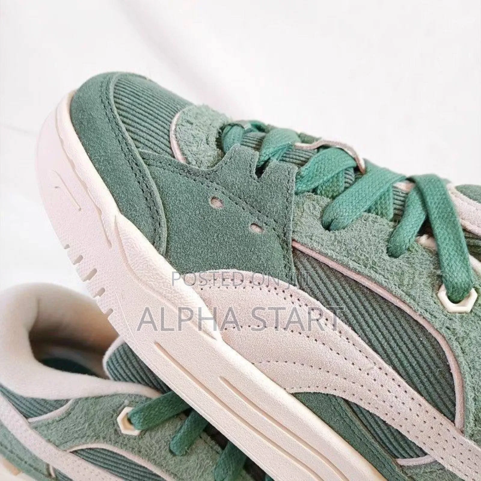  Puma- 180 Corduroy Green Sneakers 
 
Size #40_43