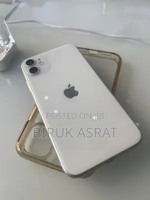 Photo - Apple iPhone 11 128 GB White