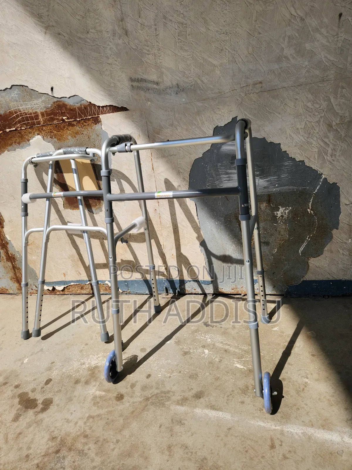 Foldable Walker脆弱brand New Meducal Walker朱雀walker Almunium Walker