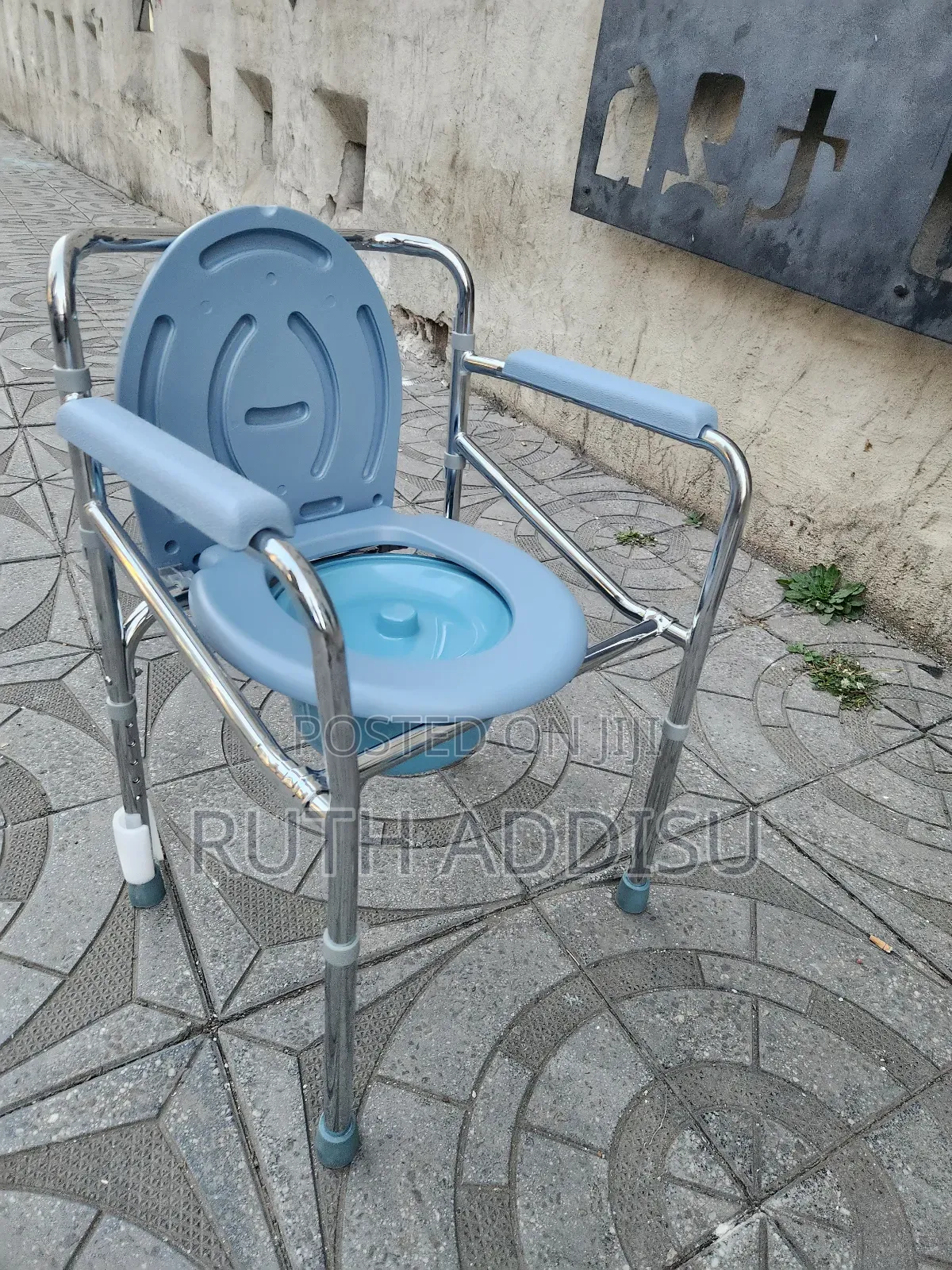 Commode Chair延續brand New Toilet Chair奔波commode Chair重大commode Chair
