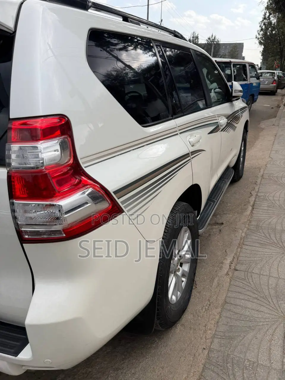Toyota Land Cruiser Prado 2015 Off white