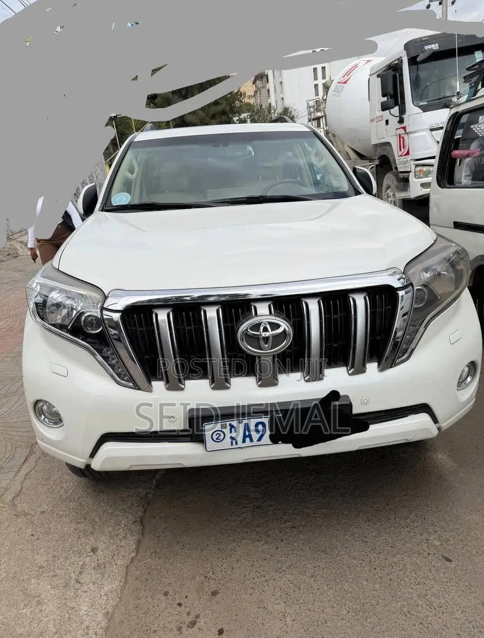 Toyota Land Cruiser Prado 2015 Off white