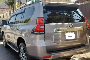 Toyota Land Cruiser Prado 2023 Pink