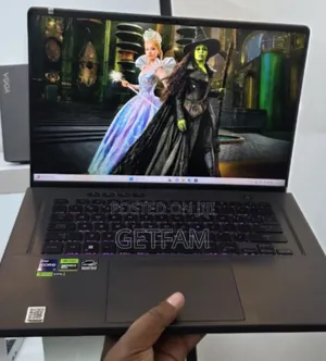 New Laptop Asus ROG Strix G15 16GB Intel Core I9 SSD 1T