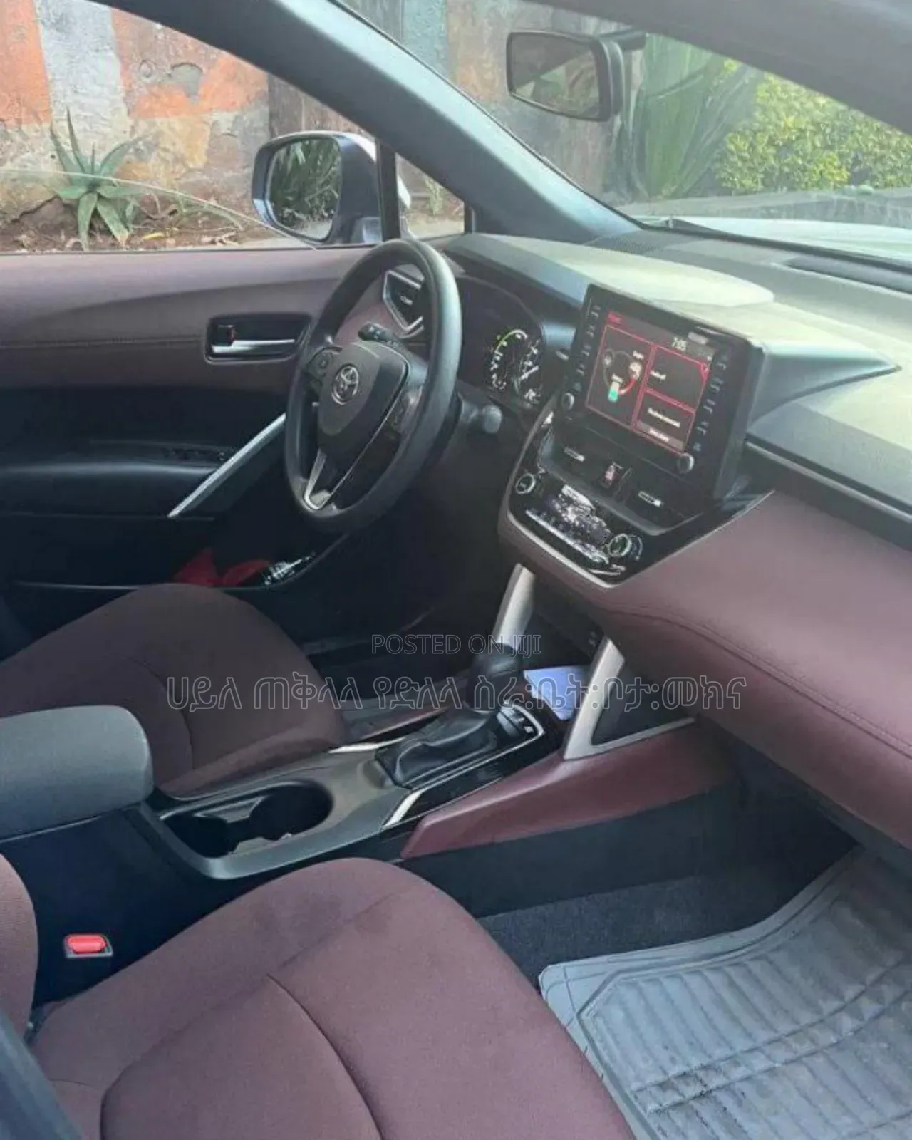 Toyota Corolla Cross Hybrid 2023 White