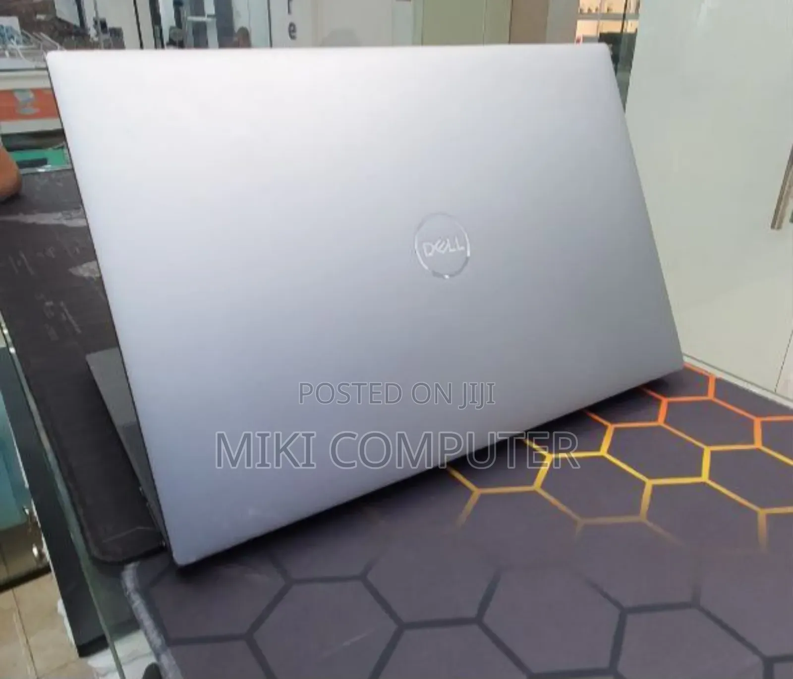 New Laptop Dell Precision 5570 16GB Intel Core I7 SSD 512GB