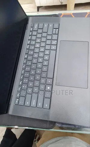 New Laptop Dell Precision 5570 16GB Intel Core I7 SSD 512GB