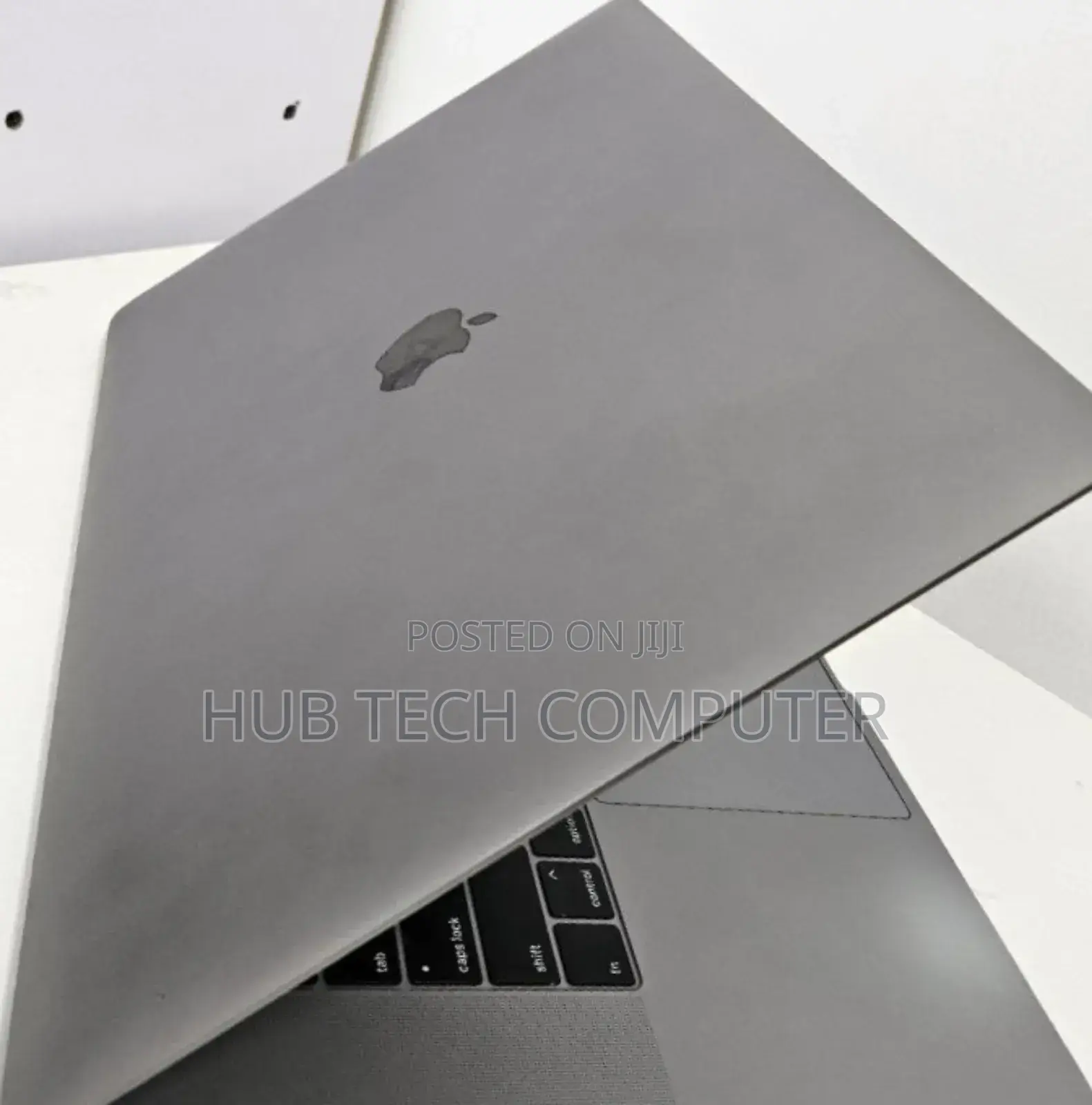 New Laptop Apple MacBook Pro 2019 16GB Intel Core I9 SSD 512GB