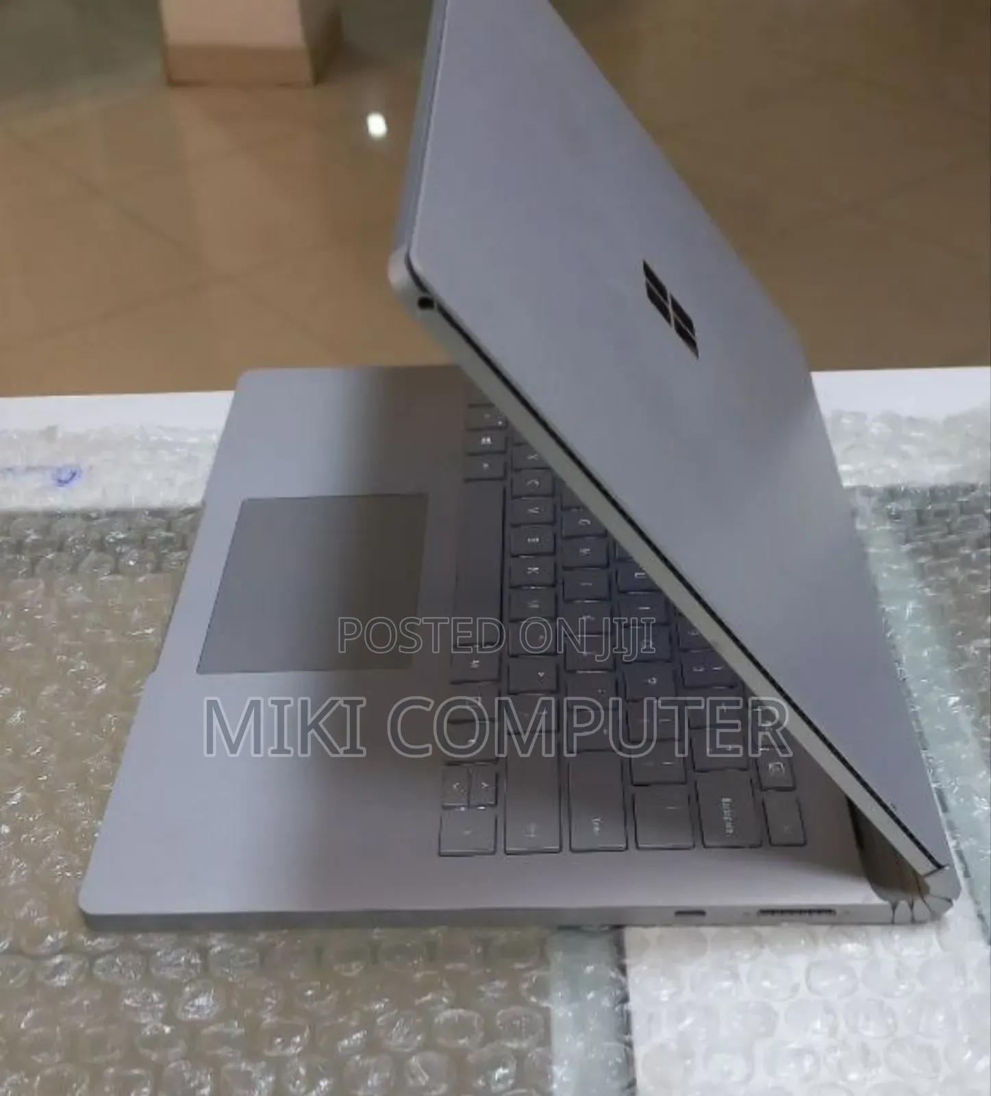 New Laptop Microsoft Surface 16GB Intel Core I7 SSD 256GB