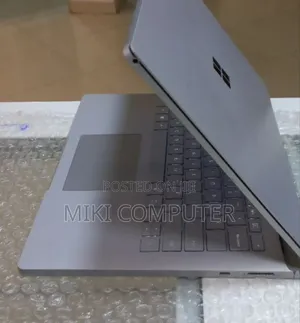 New Laptop Microsoft Surface 16GB Intel Core I7 SSD 256GB