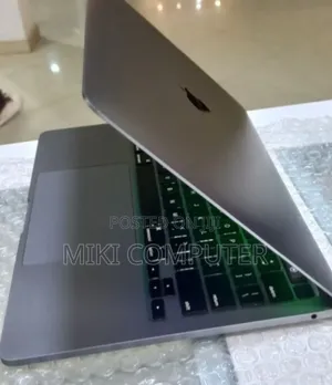 New Laptop Apple MacBook Pro M1 16GB Intel SSD 256GB