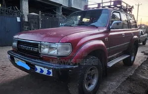 Photo - Toyota Land Cruiser 1992 Red