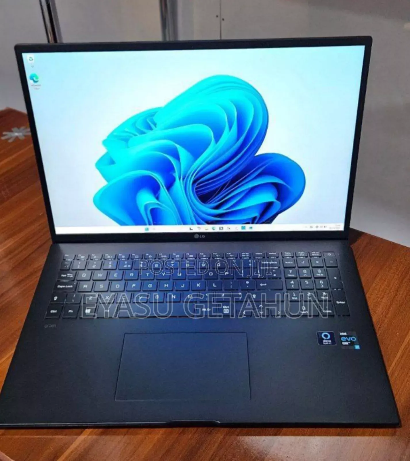 New Laptop LG Gram 15.6 16GB Intel Core I7 SSD 1T