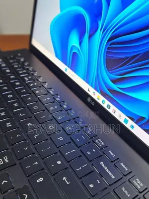 New Laptop LG Gram 15.6 16GB Intel Core I7 SSD 1T