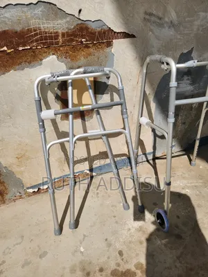 Stainless Rolator Walker軍事medical Walker多少almunium Walker轟動walker New