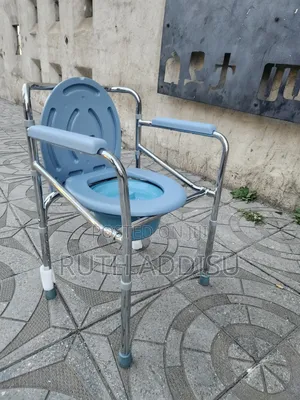 Photo - Toilet Chair九龍brand New Commode Chair廟宇commode Chair夷陵commode Chair