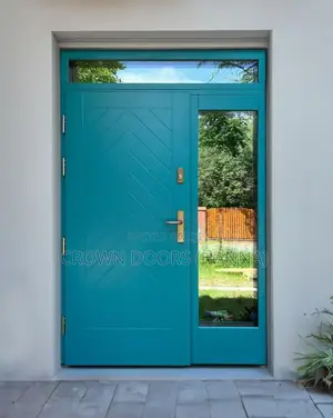 ክራውን ከእንጨት ፋይበር ፣ ከተፈጥሮ ድንጋይ እና ኮምፖዚት የተሠሩ በሮች