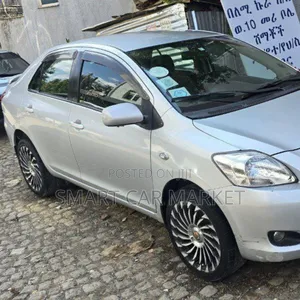 Photo - Toyota Belta 2007 Silver