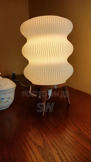 ጥበብ Table Lamp From ንጋት