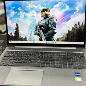 New Laptop HP ZBook Firefly G8 16GB Intel Core I7 SSD 512GB
