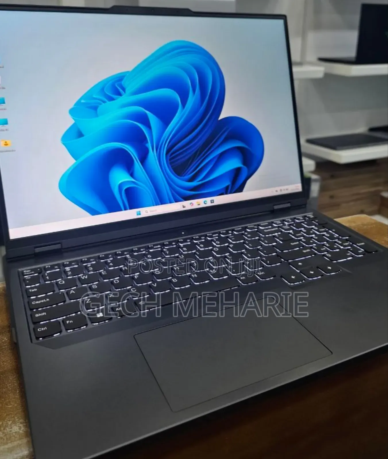 New Lenovo Legion Y7000P IRX9 Gaming Laptop 32GB Intel Core I9 SSD 1T