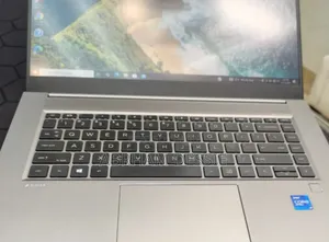 New Laptop HP 32GB Intel Core I7 SSD 512GB