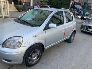 Toyota Vitz 2003 Silver