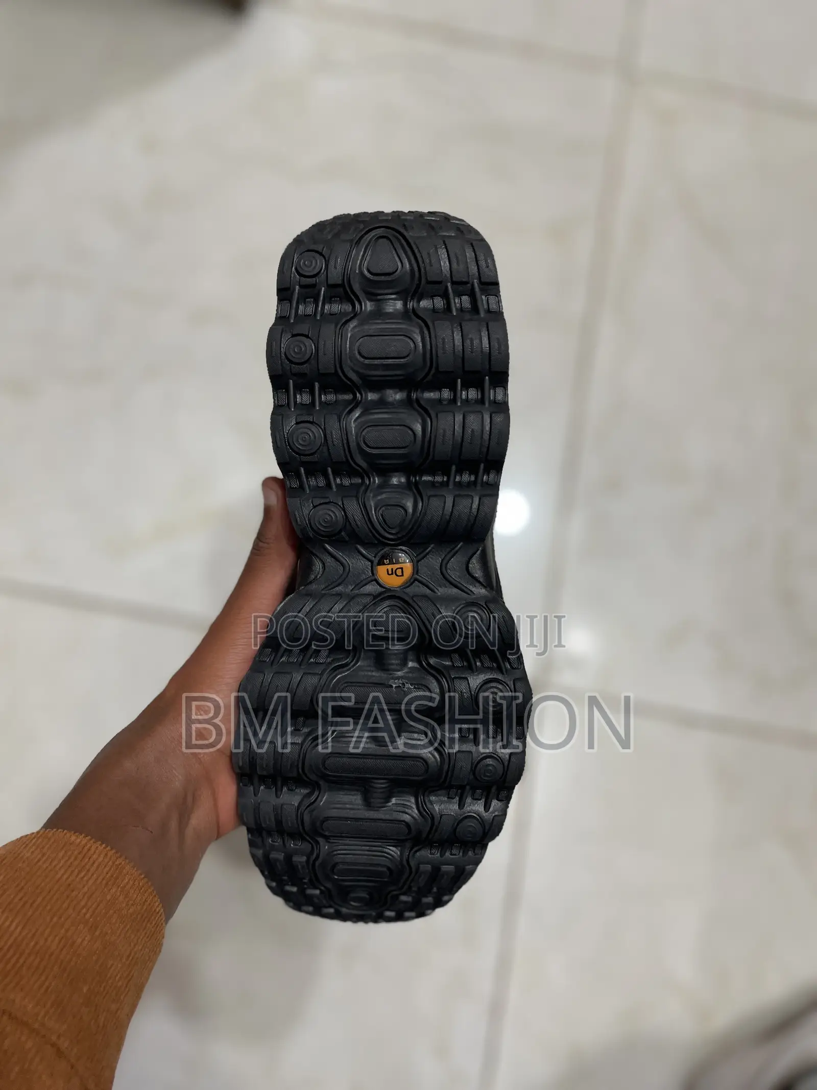 Nike Air Max Dn8 Men's Shoe in a Black Colorway