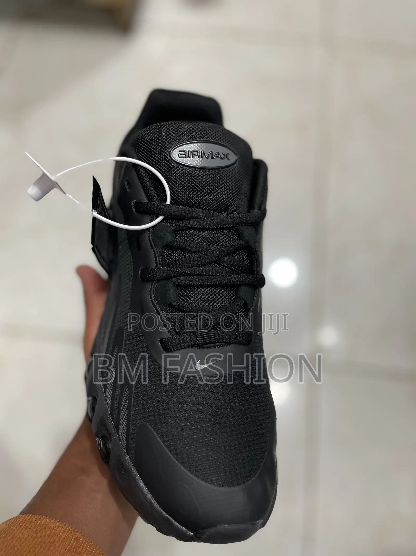 Nike Air Max Dn8 Men's Shoe in a Black Colorway