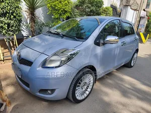 Toyota Yaris 2010 Silver