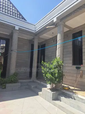 Furnished 3bdrm Townhouse/Terrace in ዱከም ኮንዶሚኒዬም, East Shewa for sale