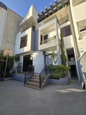 9bdrm Townhouse/Terrace in አያት, Bole for sale