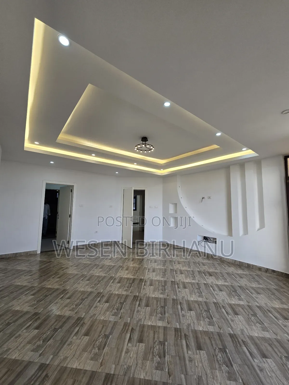 9bdrm Townhouse/Terrace in አያት, Bole for sale