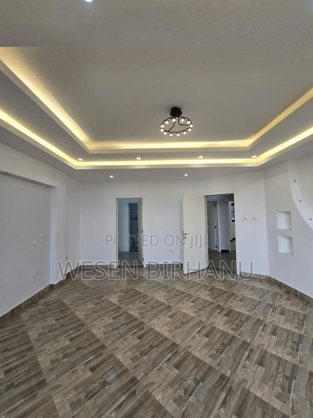 9bdrm Townhouse/Terrace in አያት, Bole for sale