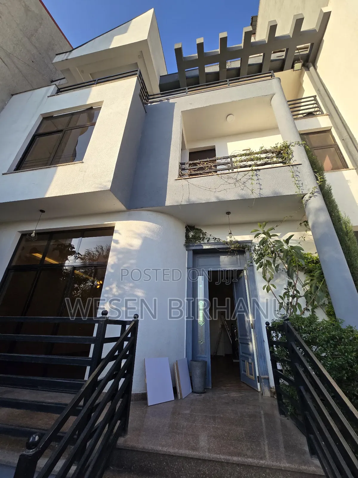 9bdrm Townhouse/Terrace in አያት, Bole for sale
