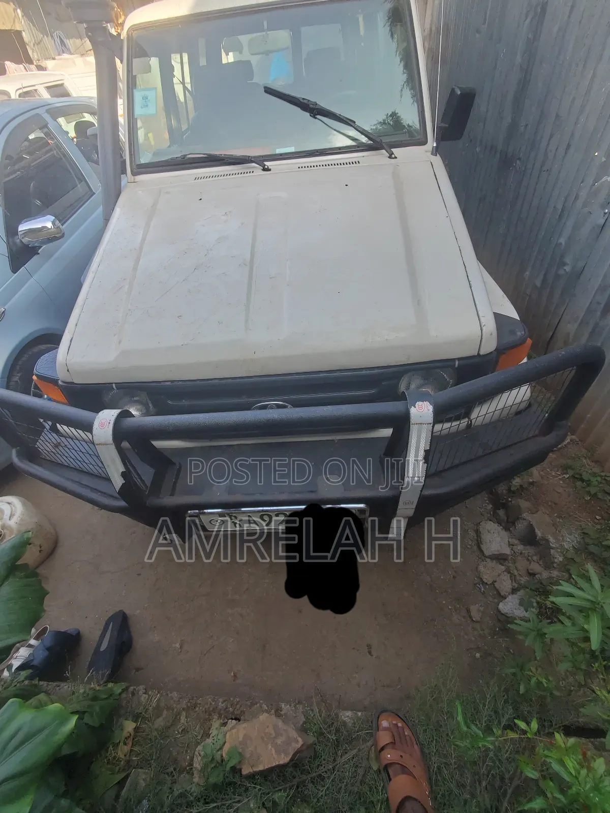 Toyota Land Cruiser 70 1985 White