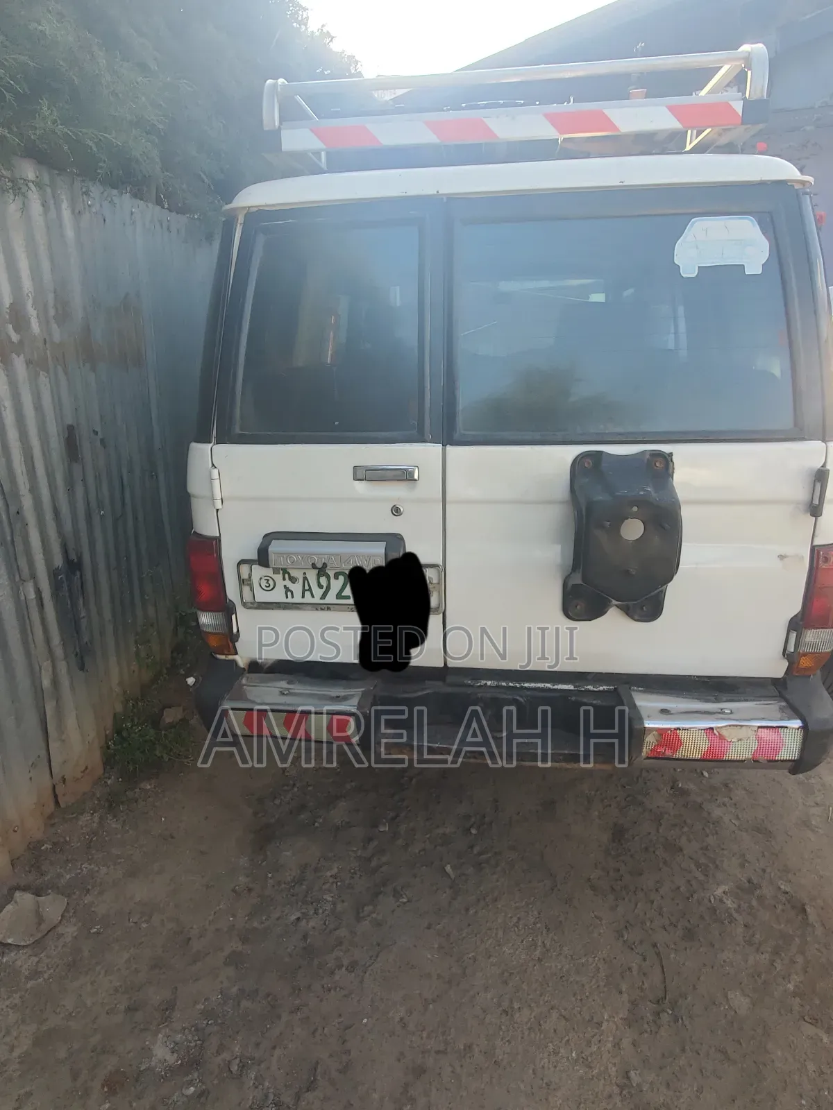 Toyota Land Cruiser 70 1985 White