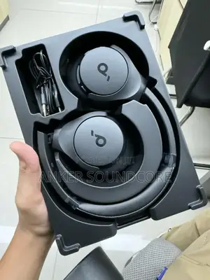 Soundcore Q20i