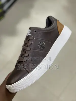 Photo - Men's Brown Leather Timberland Sneakers With a White Sole