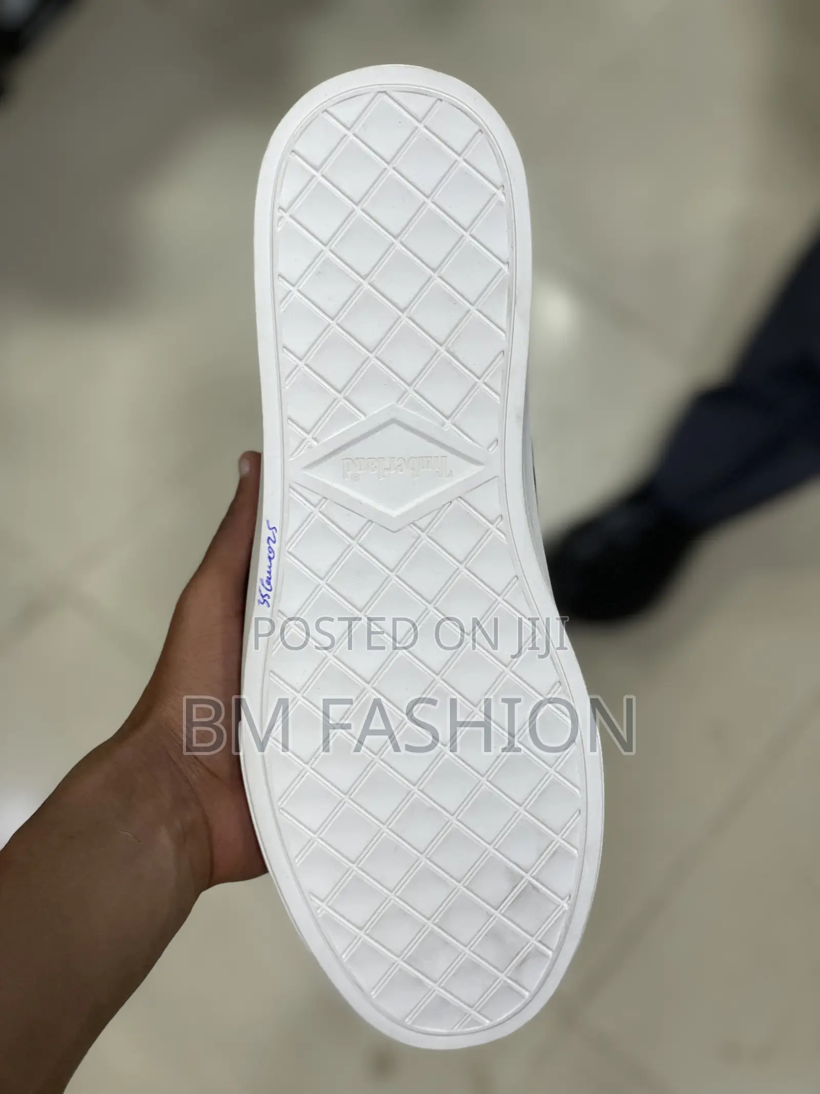 Men's Brown Leather Timberland Sneakers With a White Sole