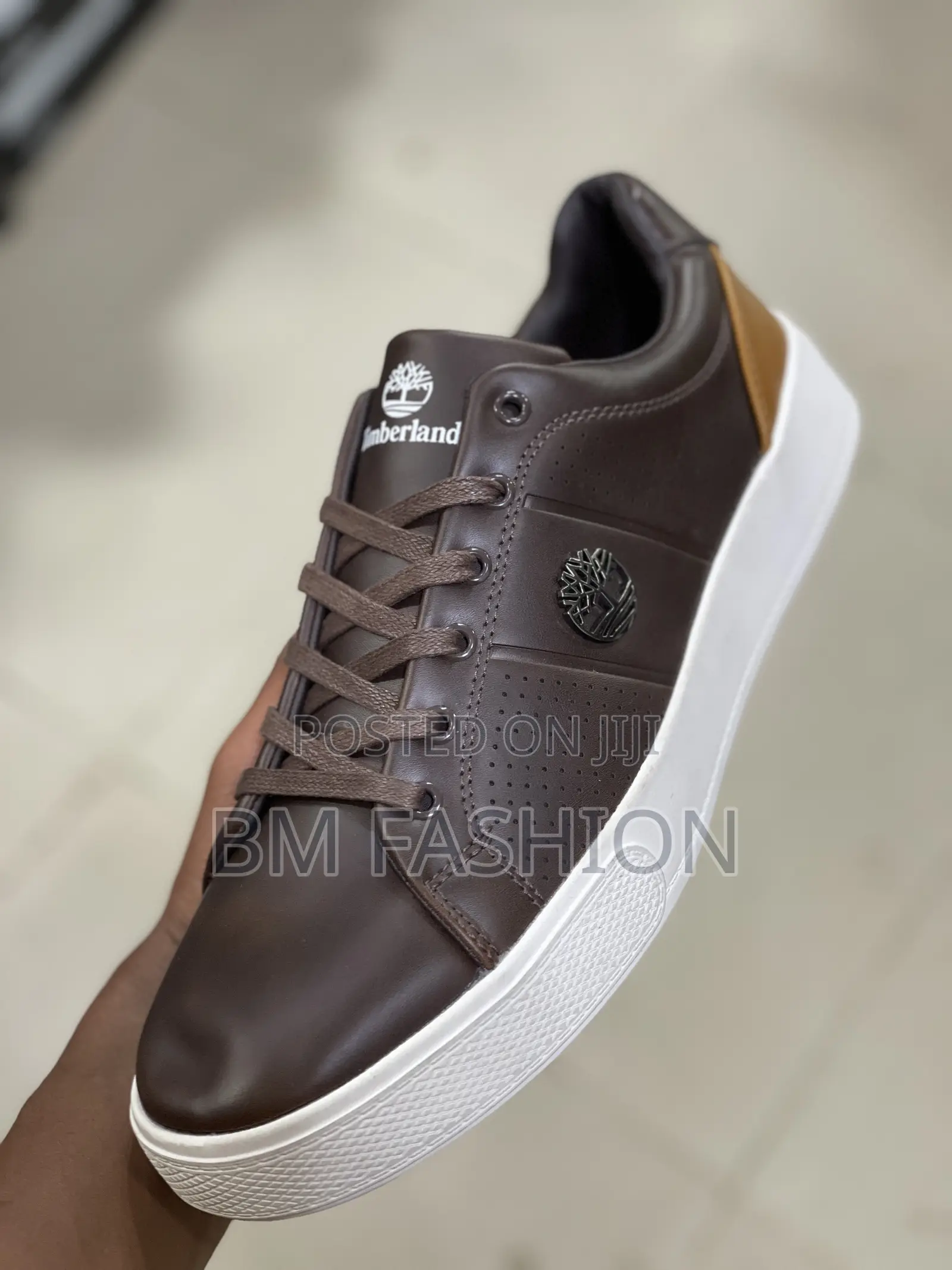 Men's Brown Leather Timberland Sneakers With a White Sole