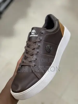 Men's Brown Leather Timberland Sneakers With a White Sole