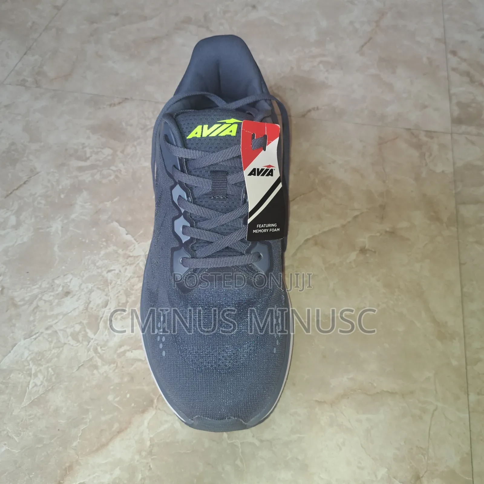 Avia Athletics ሹ ጫማ ተሸምቶ __________? ሀ, ይለበሳል ለ,ይጠለቃል ሐ, ለበዓል ይቀመጣል