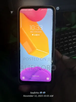 Photo - New Samsung G400 Soul Black