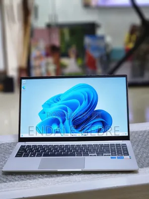 New Samsung Galaxy Book3 360 15 NP750QFG 8GB Intel Core I5 SSD 256GB