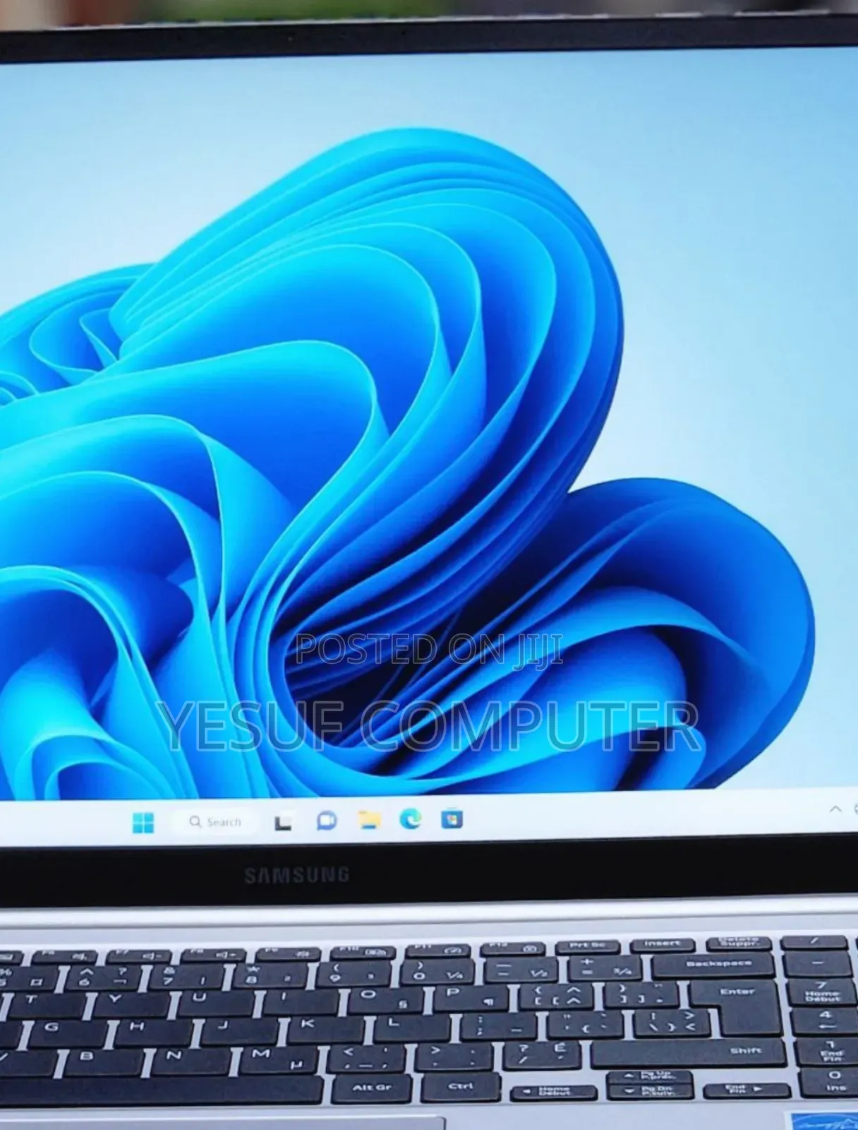 New Laptop Samsung Galaxy Book4 Ultra 8GB Intel Core I5 SSD 256GB