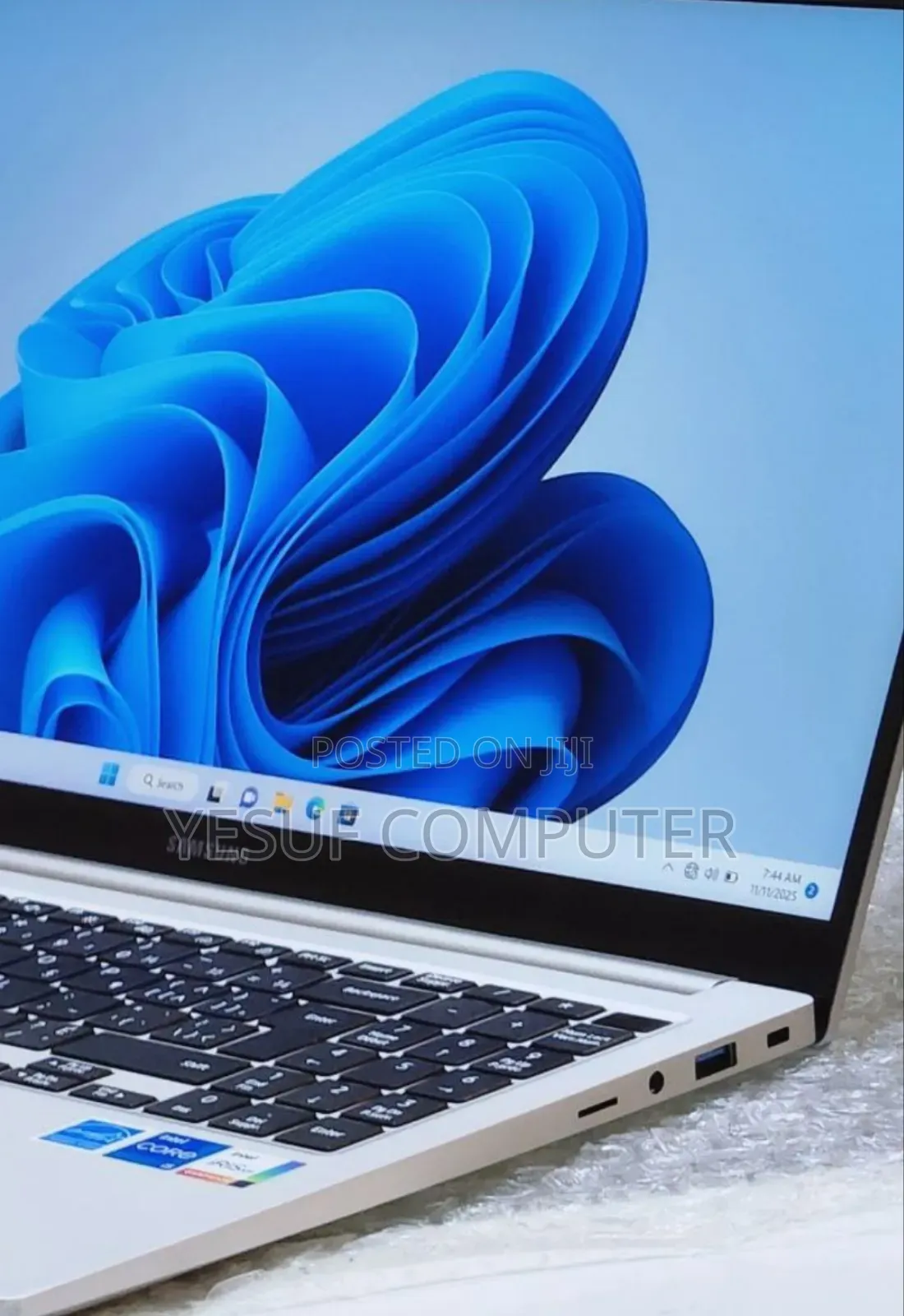 New Laptop Samsung Galaxy Book4 Ultra 8GB Intel Core I5 SSD 256GB